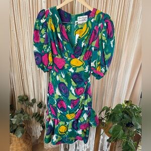 Rickie Freeman for Teri Jon short-sleeve mini dress with a floral pattern size 4